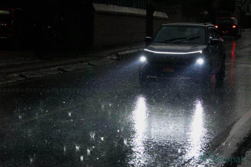 काठमाडौंमा असिनापानी (तस्बिरहरू)