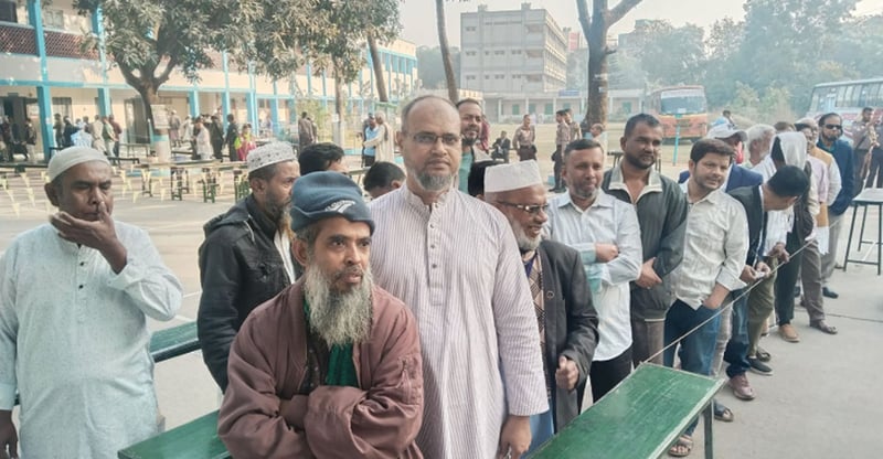 बंगलादेशमा आन्दोलनबाट सरकार ढलेको १८ महिनापछि निर्वाचन, कडा सुरक्षाबीच मतदान जारी