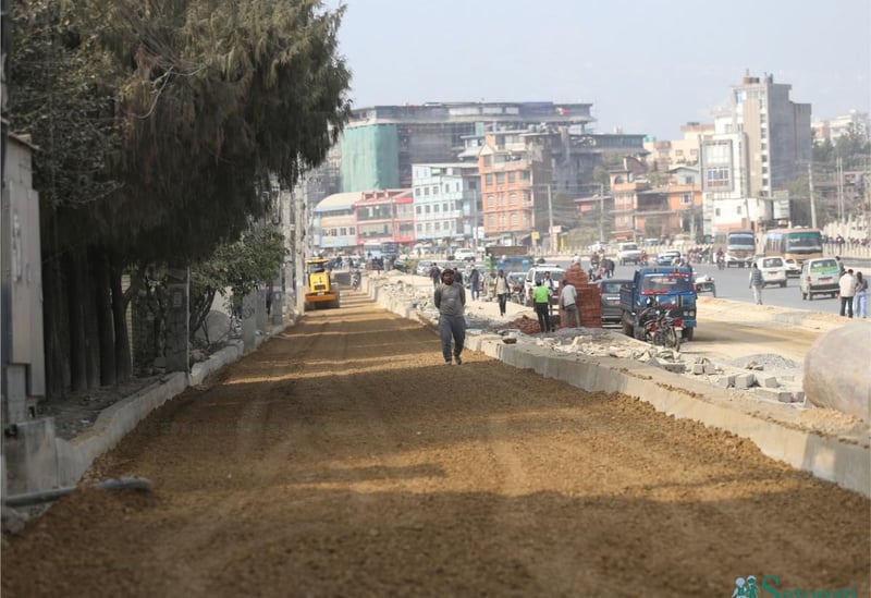 चक्रपथ विस्तार: नारायणगोपाल चोकदेखि चप्पल कारखानासम्म धमाधम काम (तस्बिरहरू)