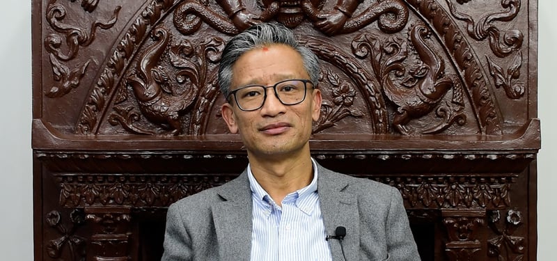 २० वर्षको अन्तर्राष्ट्रिय अनुभवपछि काठमाडौं बाहिर रोबोटिक सर्जरीको सुरूआत गरेका डा. प्रतिकमान