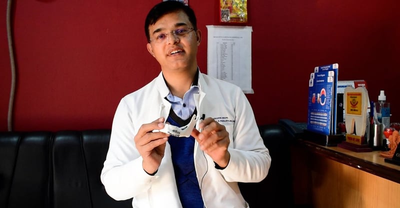 के कारणले अनुहारको हड्डी बांगिन्छ, के हो उपचार? (भिडिओ)