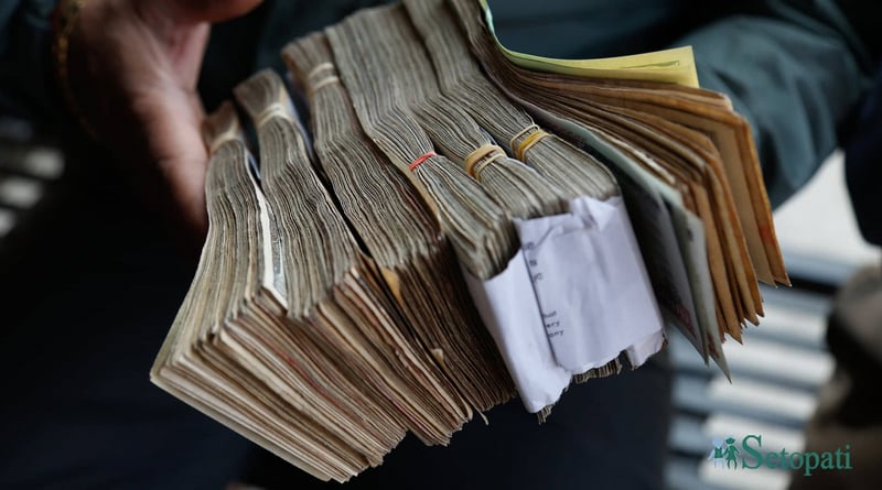 सरकारको ऋण २८ खर्ब ७८ अर्ब नाघ्यो, चालु वर्षमा कति लिइयो र तिरियो?