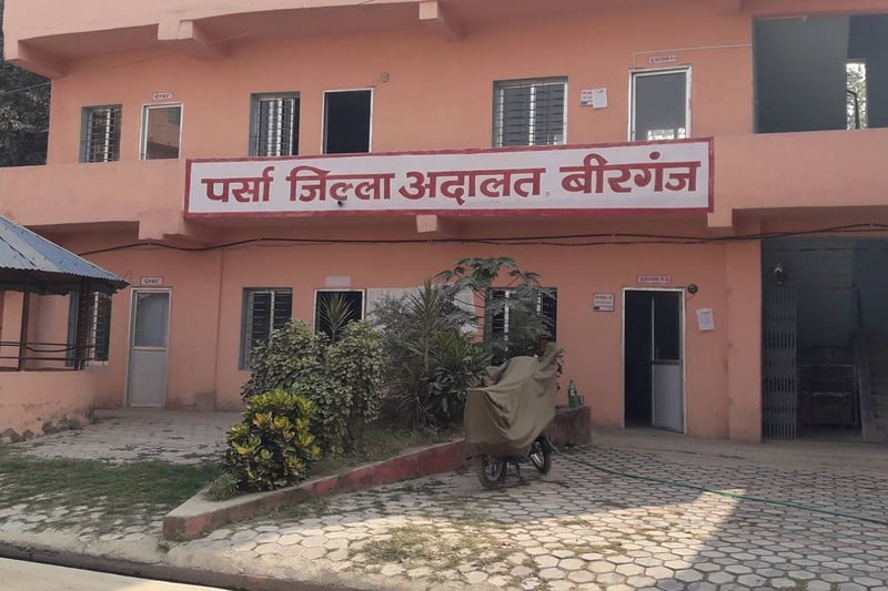 राजमार्गमा सवारी कर नउठाउन आदेश