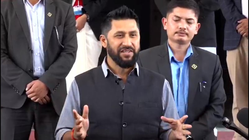 रवि लामिछानेको सांसद पद निलम्बन माग गर्दै पेस भएको रिट सर्वोच्चले गर्यो दरपीठ