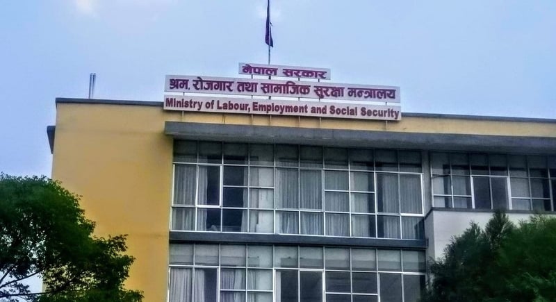 खाडी मुलुक र टर्कीमा कार्यरत नेपालीलाई पुनः श्रम स्वीकृति खुला, ६ देशमा अझै रोक