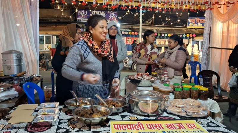 अंग्रेजी नयाँ वर्षको अवसरमा बुटवलमा सडक खाना महोत्सव