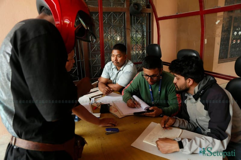 रंगशालामा यसरी गरिँदैछ सुकुम्बासीको स्क्रिनिङ (तस्बिरहरू)