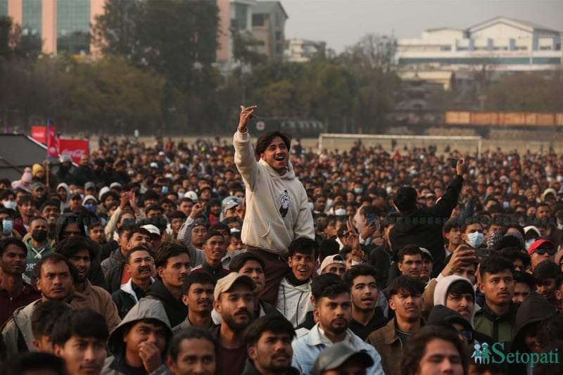 इंग्ल्याण्डविरूद्ध नेपालले जबाफी ब्याटिङ गरिरहँदा टुँडिखेलमा उत्साह (तस्बिरहरू)