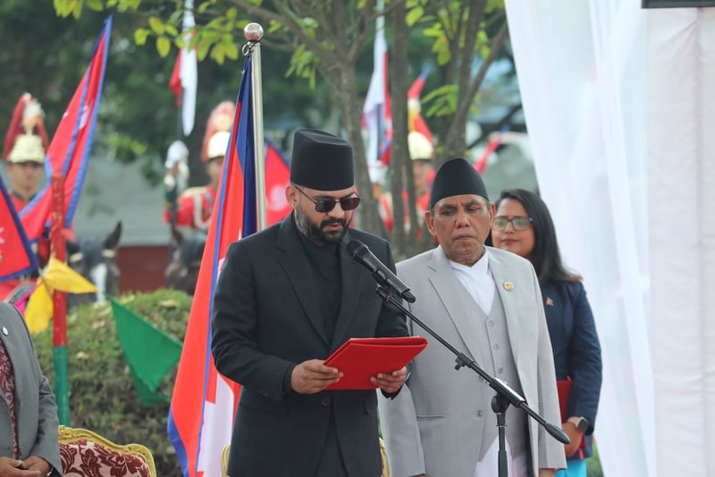 विगतका प्रधानमन्त्रीको भन्दा वालेन्द्रको शपथ किन भिन्न ?