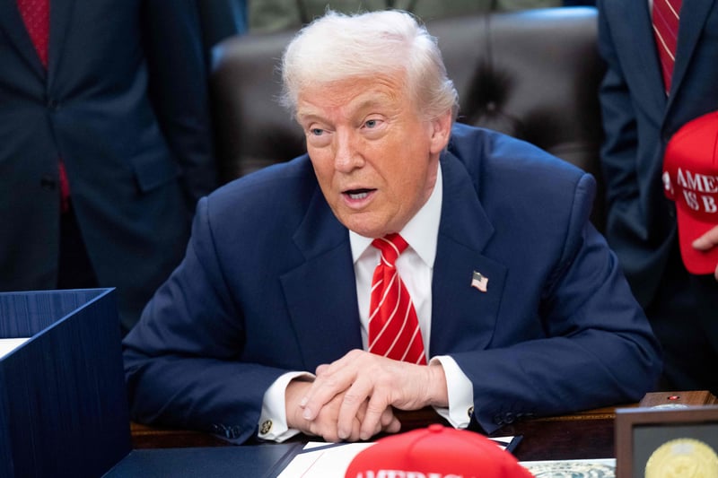 इरान युद्धका कारण ऊर्जाको मूल्य बढेपछि अमेरिकाले रुसी तेलमाथिको प्रतिबन्ध खुकुलो बनायो