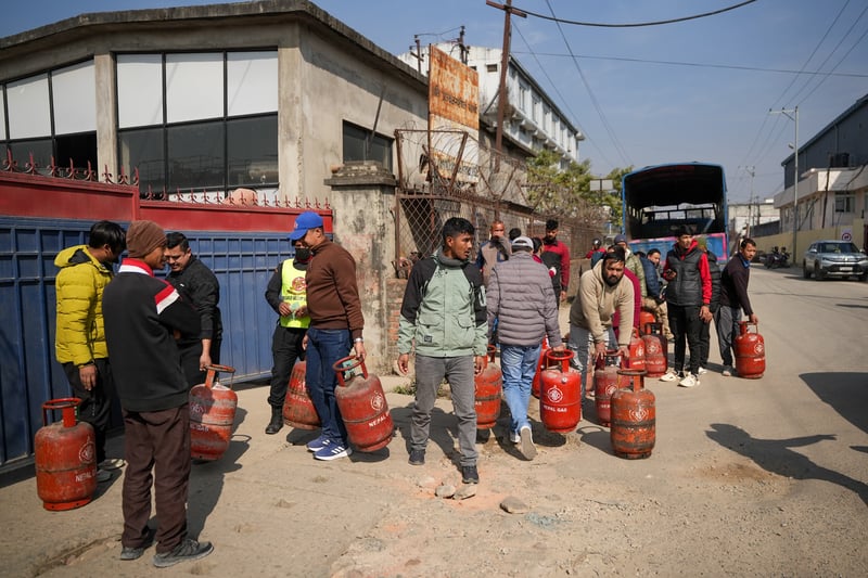 उपभोक्ता अधिकार दिवस : सुरक्षित हुन खोज्दा व्यापारीको ठगीमा उपभोक्ता