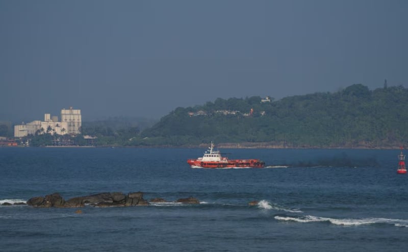 श्रीलंकाको समुद्री तट नजिक इरानी युद्धपोत डुब्यो, झण्डै १५० जना बेपत्ता