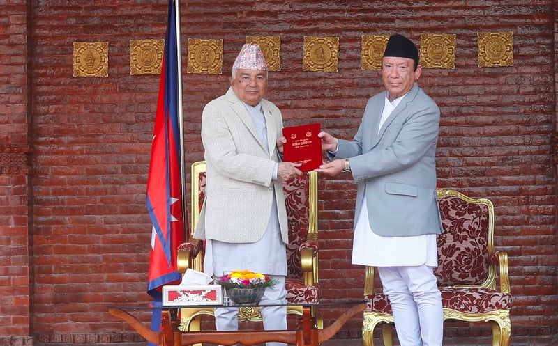 प्रधानन्यायाधीश राउतले बुझाए राष्ट्रपतिसमक्ष सर्वोच्च अदालतको वार्षिक प्रतिवेदन