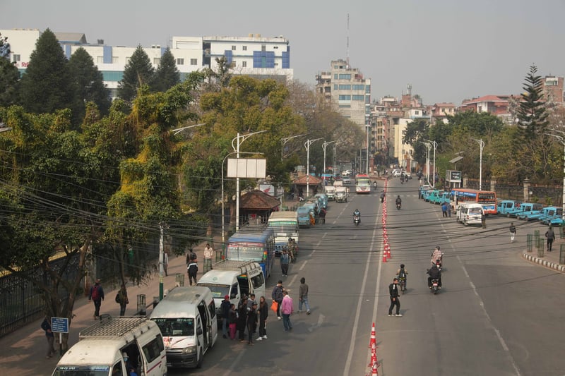 सरकारलाई यातायात व्यवसायीको धम्की– भाडा नबढाए आफैँ असुल्छौँ