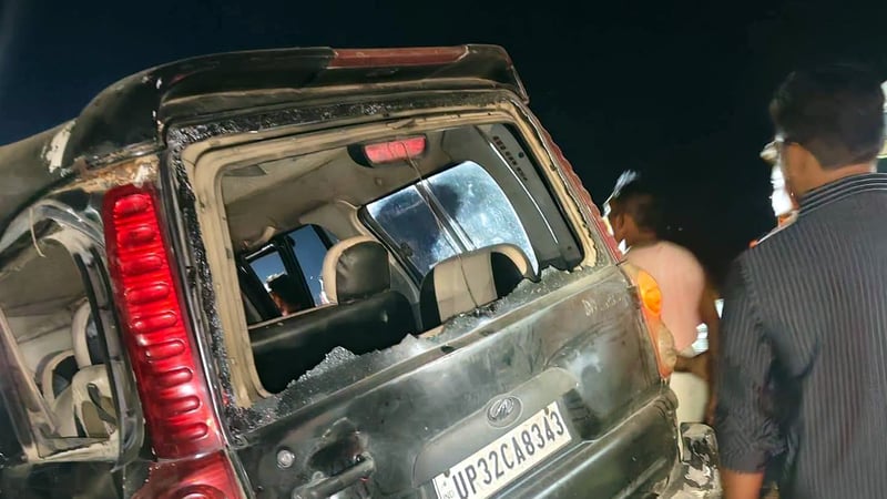 कपिलवस्तुमा रोकिराखेको ट्रकमा भारतीय स्कार्पियो ठोक्किँदा दुई जनाको मृत्यु