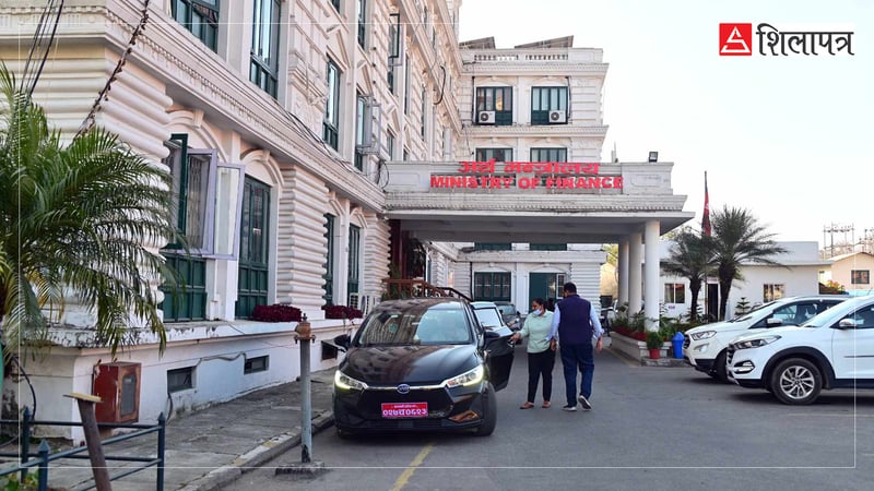 ९ महिनाको विकास खर्च ९६ अर्ब मात्रै, अब ३ महिनामा ६ खर्ब खर्च गर्नुपर्ने दबाब