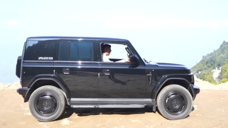 लुक्सकै कारण फिचरसँग कम्प्रोमाइज गरेर किनिएको ईभी चलाउँदाको अनुभव