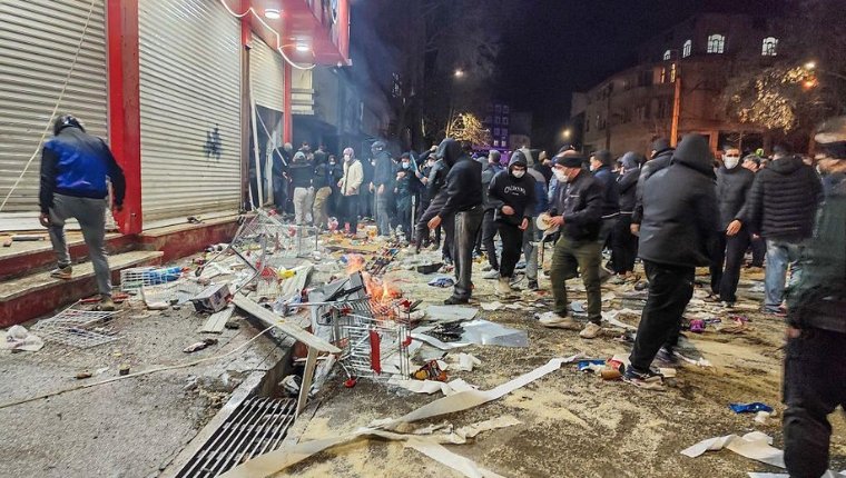 इरानमा सरकार विरोधी प्रदर्शन चर्किएपछि देशभरको इन्टरनेट ठप्प