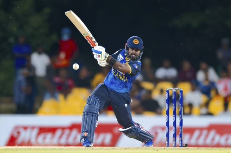 Chameera's 4 wickets against Pakistan lifts Sri Lanka into the final of T20 tri-series