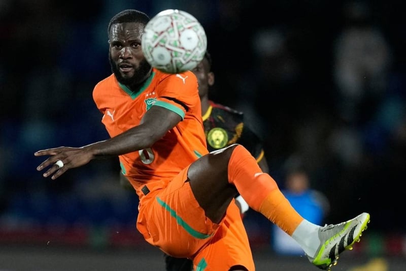 Ivory Coast and Cameroon draw at Africa Cup as France great Zidane watches Algeria go through