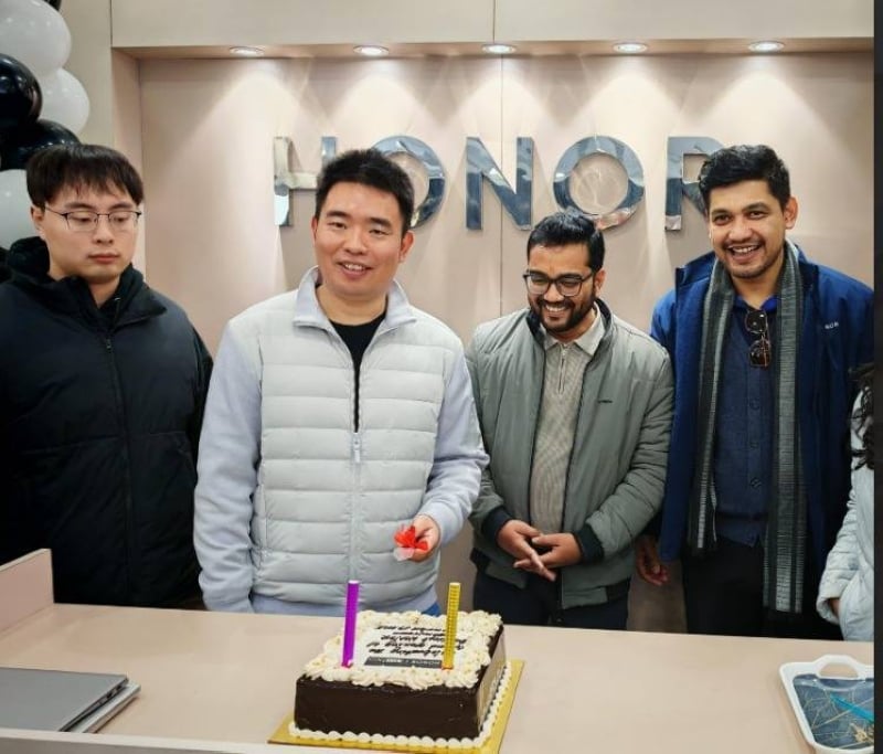 HONOR opens first exclusive showroom at City Center