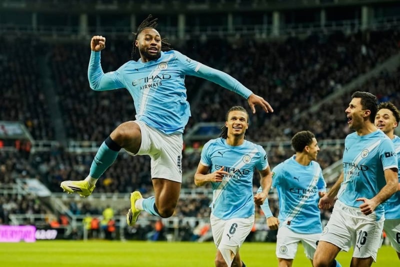 Semenyo scores again as Man City beats Newcastle 2-0 in English League Cup semifinal
