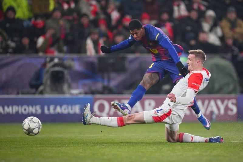 Liverpool, Newcastle and Chelsea make Champions League charge, Bayern advances and Barcelona wins