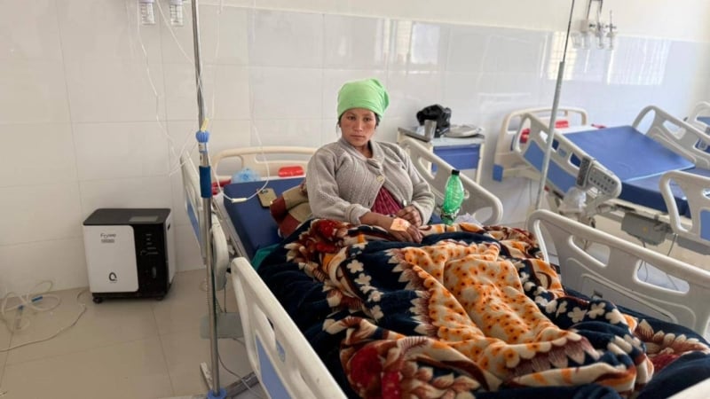 Bajura woman survives after emergency surgery following prolonged complication in childbirth