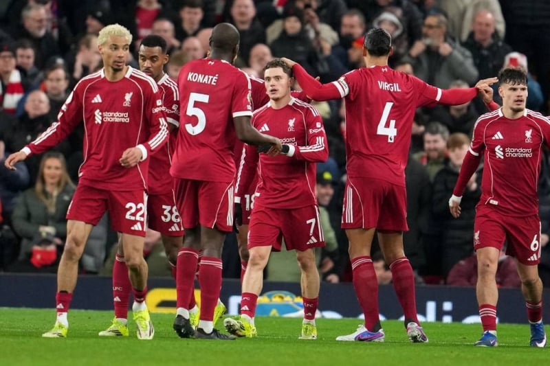 Arsenal opens seven-point lead in Premier League and Liverpool beats Newcastle