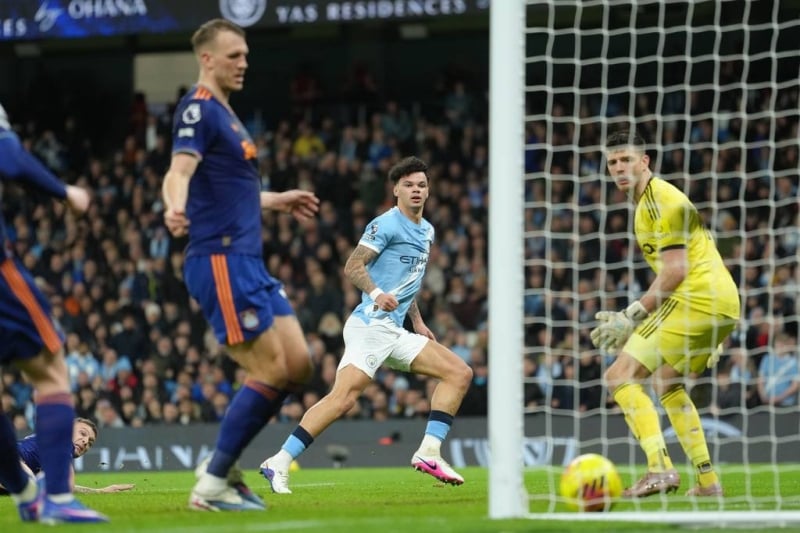 Man City keeps pressure on Premier League leader Arsenal with win over Newcastle