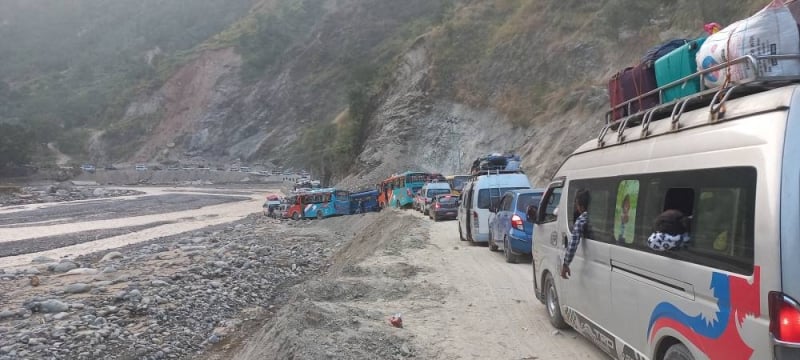 BP Highway obstructed; vehicles put on hold