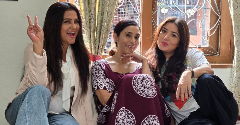 प्राविधिक काम नसकिएपछि ‘३६ को आँकडा’ को प्रदर्शन स्थगित, रेखा र निर्देशकबीच खटपटको चर्चा