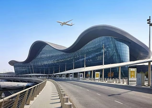 अबुधाबी विमानस्थलमा ड्रोन आक्रमणको प्रयास विफल : भग्नावशेष लाग्दा एकको मृत्यु, ७ घाइते