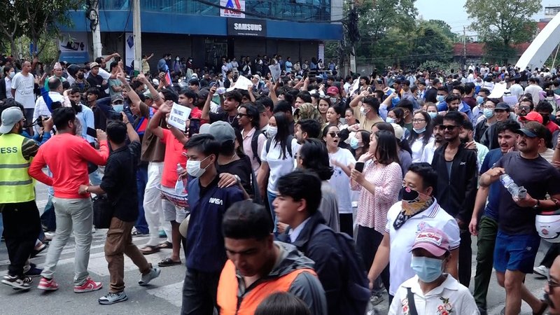 कार्की आयोगको प्रतिवेदन सार्वजनिक गर्न माग, नगरिए शीतल निवास घेराउ गर्ने चेतावनी