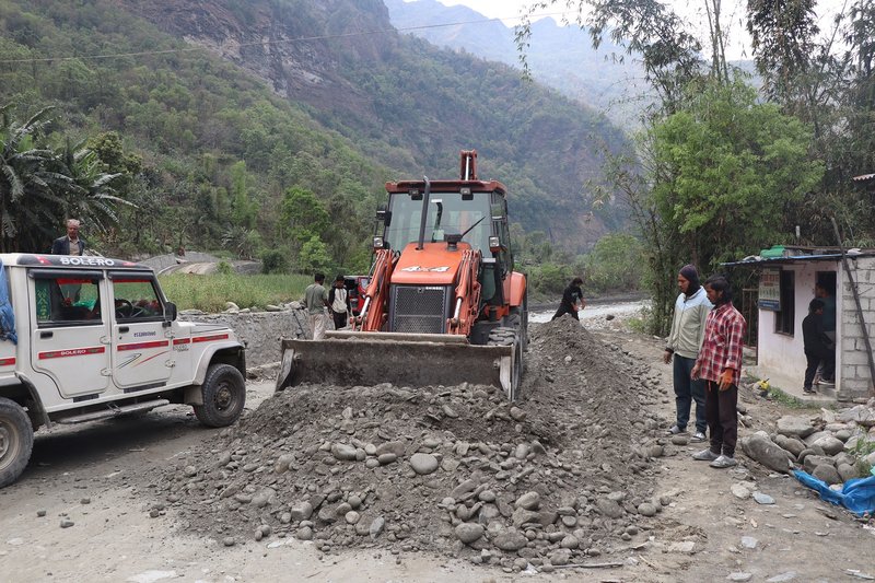 बजेट अभावले म्याग्दीका बहुवर्षीय सडक आयोजना अलपत्र, काम सकिएका व्यवसायीले पनि पाएनन् भुक्तानी