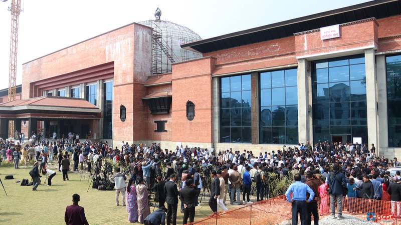 सांसदहरूको शपथसँगै सिंहदरबारमा बढ्यो चहलपहल