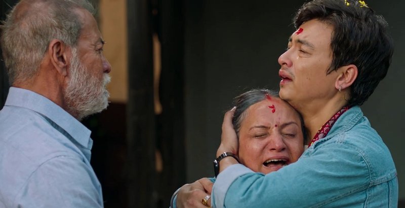 फिल्म ‘आ बाट आमा’को नयाँ गीत ‘जाँदै छु नौ डाँडा काटेर’ सार्वजनिक