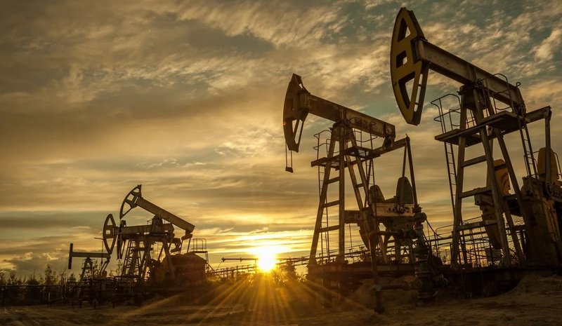 पश्चिम एसिया युद्धअघि ६५ डलर रहेको कच्चा तेलको मूल्य प्रति ब्यारेल १०० डलर पुग्यो