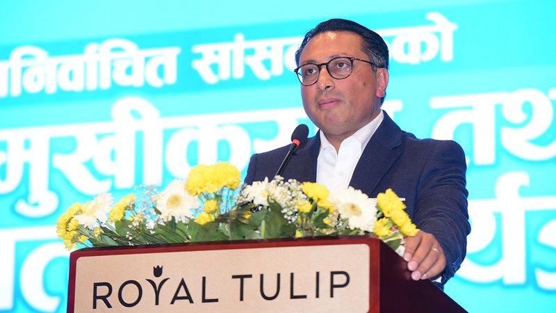 आफ्नै पार्टीको सरकार बने पनि सांसदले खबरदारी गर्नुपर्छ : डा. स्वर्णिम वाग्ले