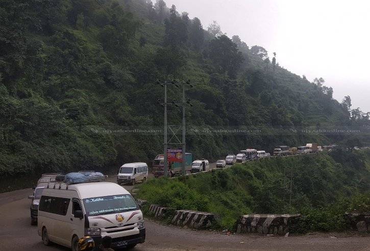 तीन वर्षमा मुग्लिन–मलेखु सडकको काम ३७ प्रतिशत मात्रै